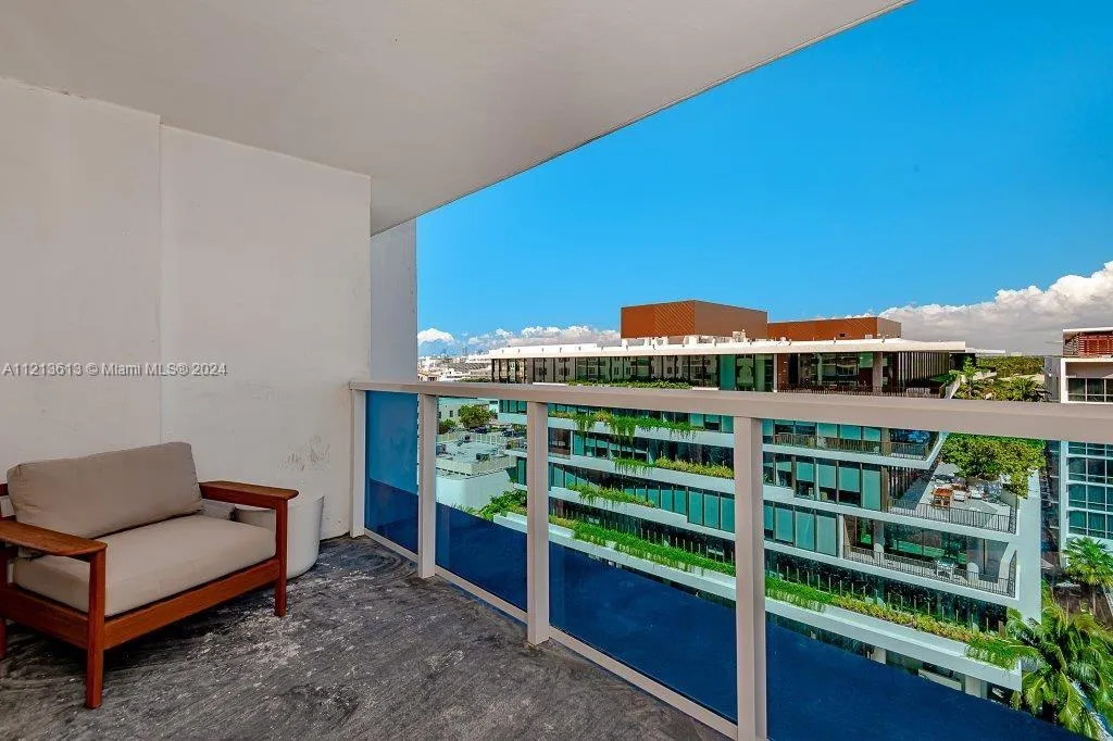 2301 Collins Ave # 826, Miami Beach FL 33139