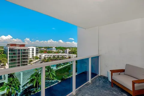 2301 Collins Ave # 826, Miami Beach FL 33139