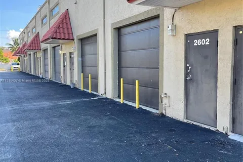 2602 NW 97th Ave, Doral FL 33172
