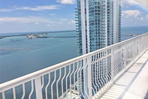 1200 Brickell Bay Dr # 3902, Miami FL 33131