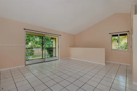 3041 N Oakland Forest Dr # 204, Oakland Park FL 33309