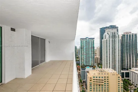 1200 Brickell Bay Dr # 4114, Miami FL 33131