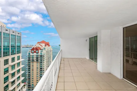 1200 Brickell Bay Dr # 4114, Miami FL 33131