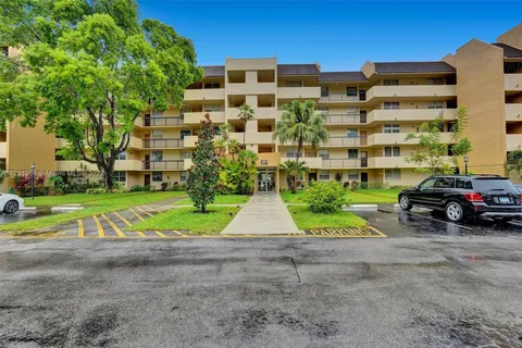 3801 Environ Blvd # 214, Lauderhill FL 33319