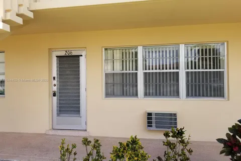 206 Sheffield I # 206, West Palm Beach FL 33417