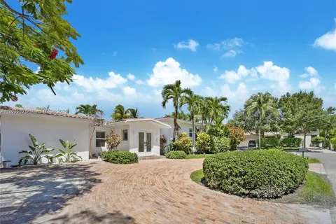 201 Greenwood Dr, Key Biscayne FL 33149