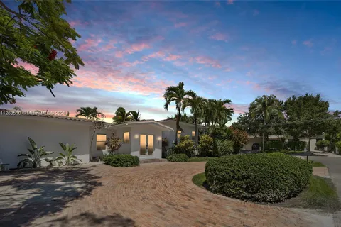 201 Greenwood Dr, Key Biscayne FL 33149