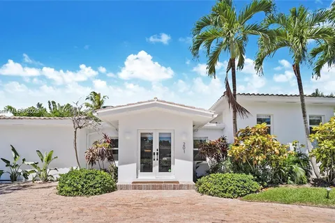 201 Greenwood Dr, Key Biscayne FL 33149