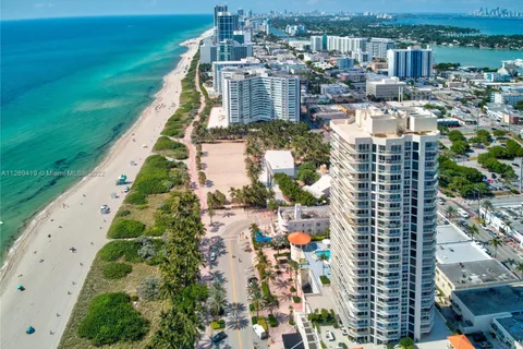 7330 Ocean Ter # D, Miami Beach FL 33141