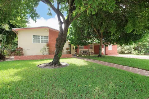 920 NE 177th St, North Miami Beach FL 33162