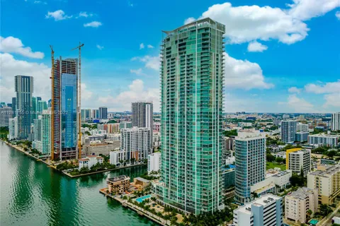 2900 NE 7th Ave # 3202, Miami FL 33137