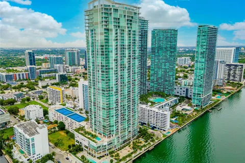 2900 NE 7th Ave # 3202, Miami FL 33137