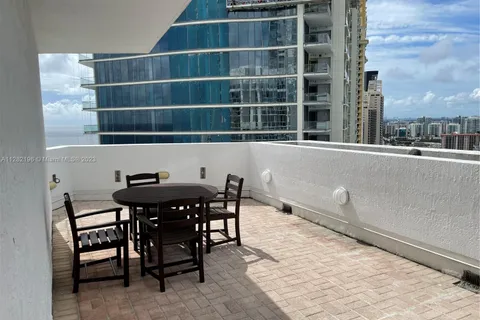 18001 Collins Ave, Sunny Isles Beach FL 33160