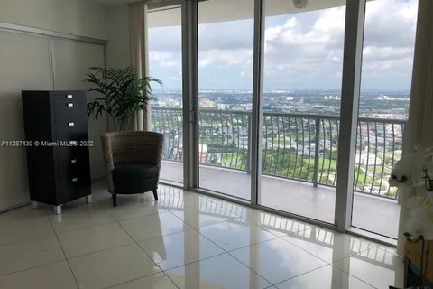 1750 N Bayshore Dr. # 5215, Miami FL 33132