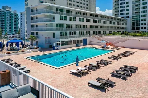 5401 Collins Ave # 912, Miami Beach FL 33140