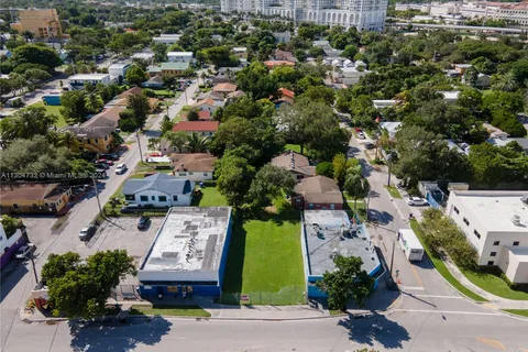 3344 SW 37th Ave, Miami FL 33133