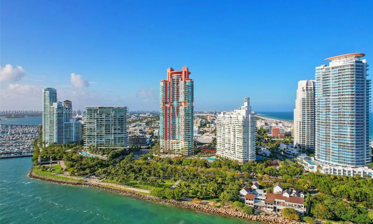 300 S Pointe Dr # 4306, Miami Beach FL 33139