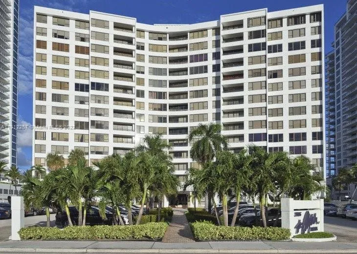 3505 S Ocean Dr # 108, Hollywood FL 33019