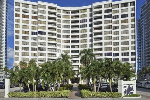 3505 S Ocean Dr # 108, Hollywood FL 33019