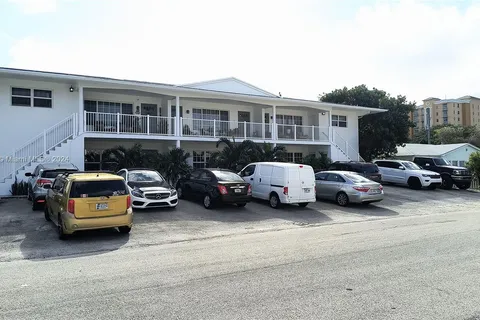 3212 NE 10th St, Pompano Beach FL 33062