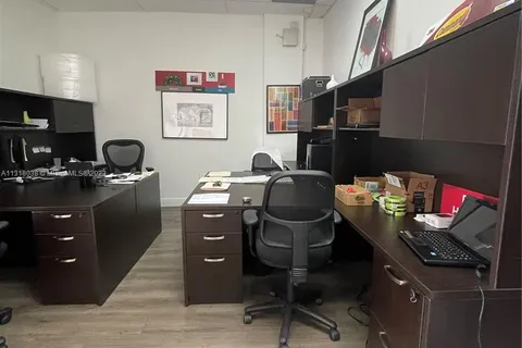 2638 B NW 97th Ave, Doral FL 33172