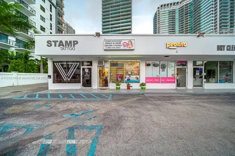 Beauty Salon For Sale in Miami Midtown, minutes away from biscayne blvd, Miami FL 33137