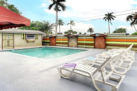 1020 N 13th Ter, Hollywood FL 33019