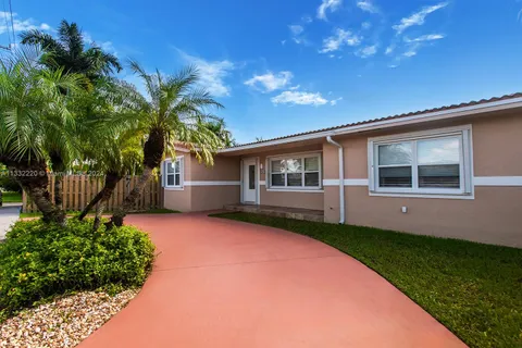 333 SE 3rd Ave, Dania Beach FL 33004