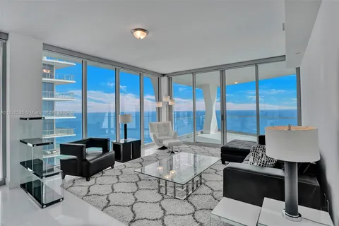 16901 Collins Ave # 3905, Sunny Isles Beach FL 33160