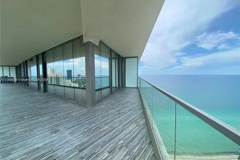 18975 Collins Ave # 3605, Sunny Isles Beach FL 33160