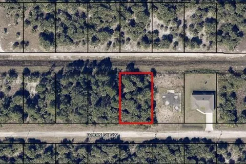 831 SW Robin St, Palm Bay FL 32908