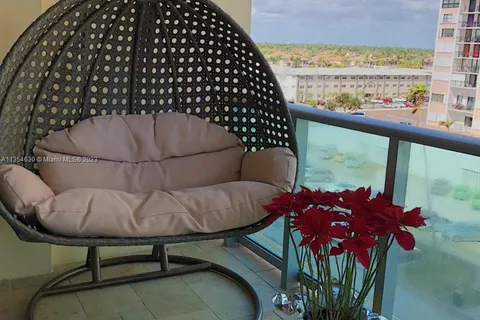 2501 S Ocean Dr, Hollywood FL 33019