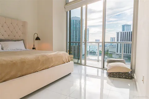 465 Brickell Ave # 1506, Miami FL 33131