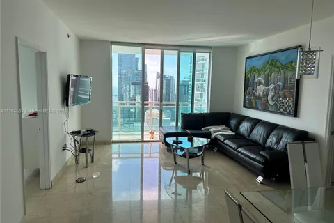 950 Brickell Bay Dr # 3505, Miami FL 33131