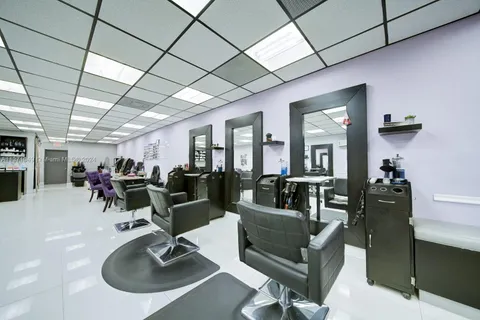 Unisex Beauty Salon For Sale, Miami FL 33165