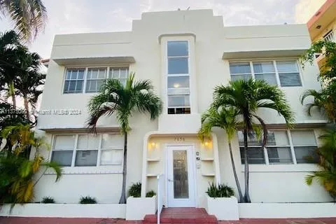 7636 Abbott Ave # 3, Miami Beach FL 33141