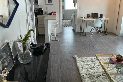 753 Michigan Ave # 2E, Miami Beach FL 33139