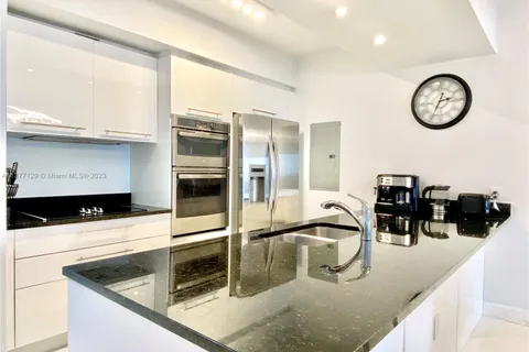 1830 S Ocean Dr # 3203, Hallandale Beach FL 33009