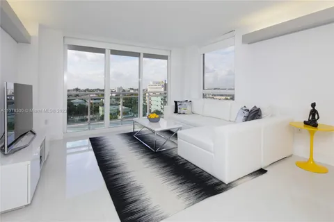 6917 Collins Ave # 820, Miami Beach FL 33140