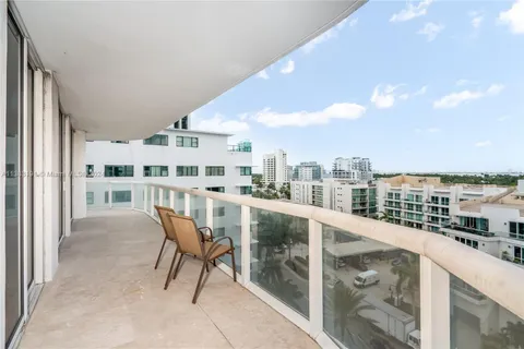 6365 Collins Ave # 907, Miami Beach FL 33141