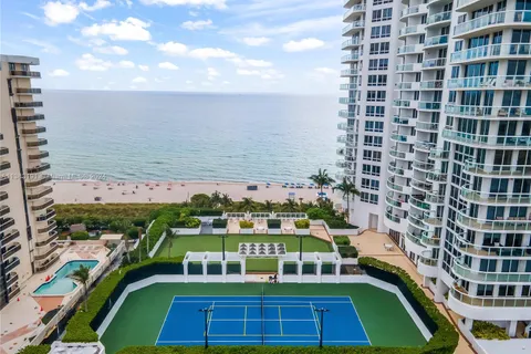 6365 Collins Ave # 907, Miami Beach FL 33141