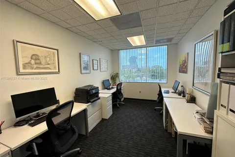 20801 Biscayne Blvd # 439, Aventura FL 33180