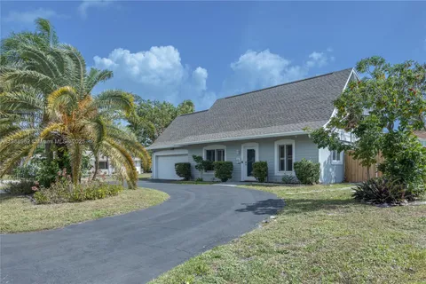 1690 NE 25th Ave, Pompano Beach FL 33062