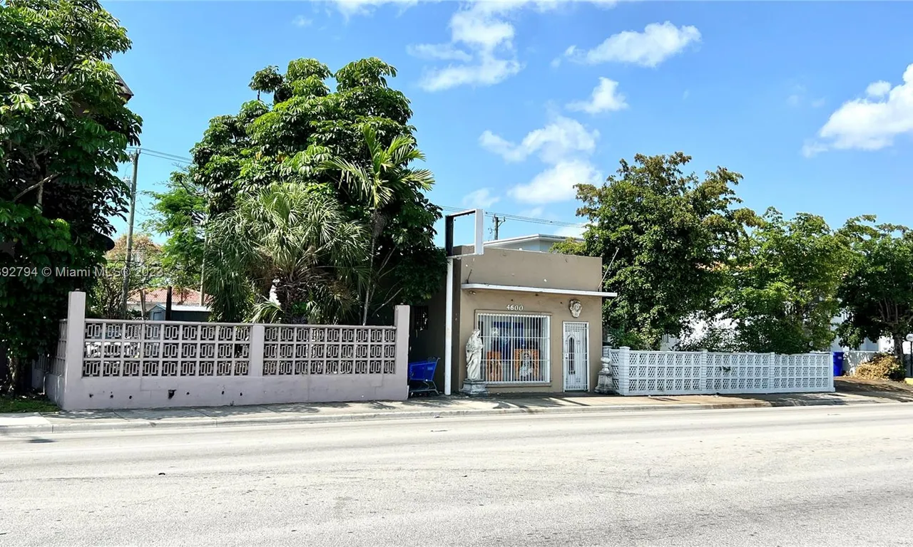 4600 W Flagler St, Miami FL 33134