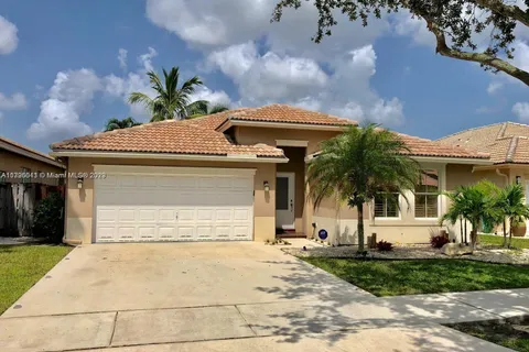 281 W Royal Cove Cir, Davie FL 33325