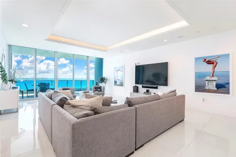 5959 Collins Ave # 1606, Miami Beach FL 33140