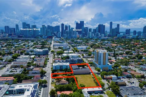 901/922/939/955/965 & 922 SW 8th St, Miami FL 33130