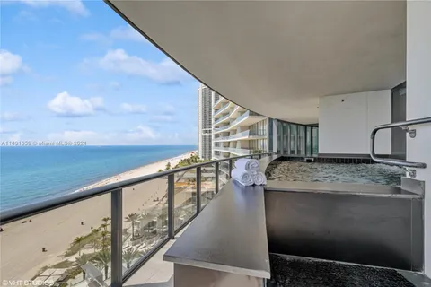 18555 Collins Ave # 1101, Sunny Isles Beach FL 33160