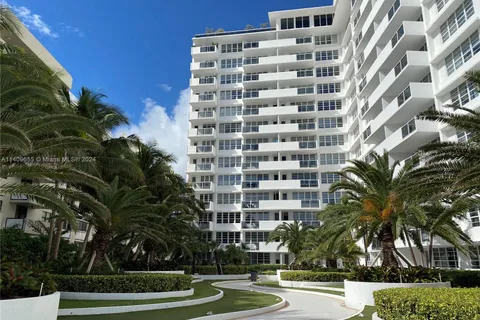 100 Lincoln Rd # 939, Miami Beach FL 33139