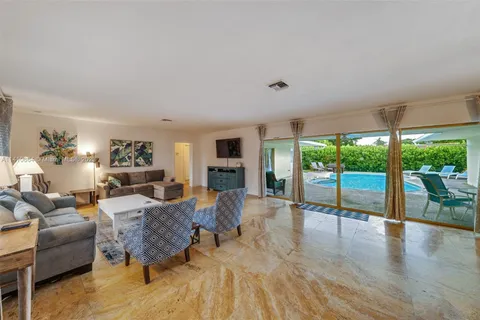 4410 Buchanan St, Hollywood FL 33021